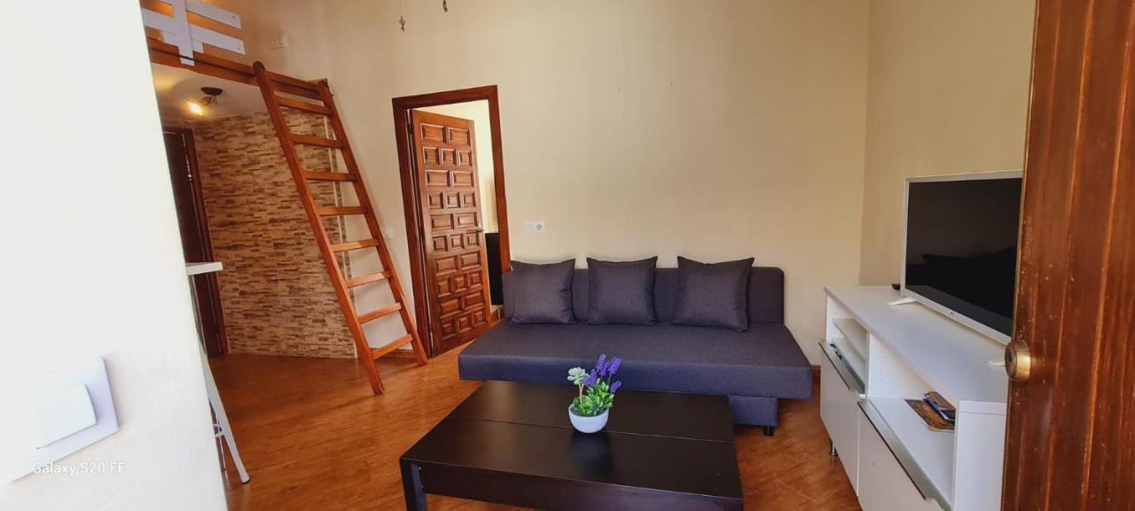 Magnifico Tipo Duplex En Triana Sevilha